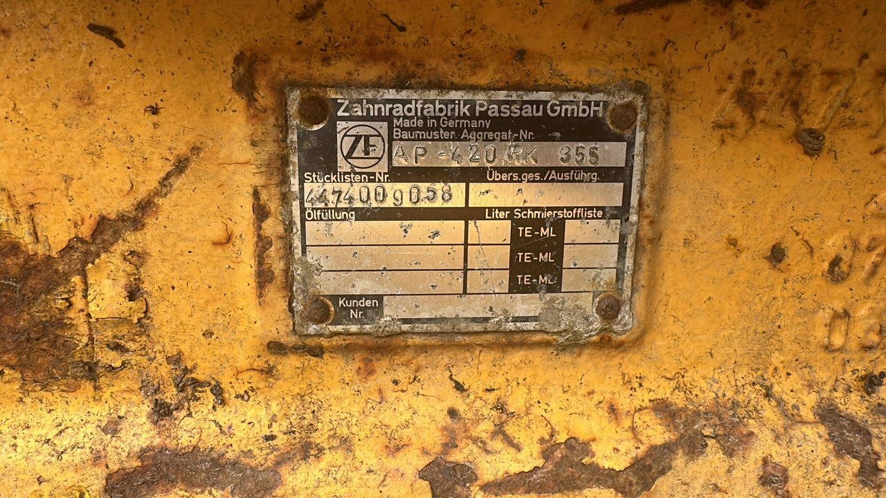 Zettelmeyer ZL5002 - most ZF AP-420 4474009058 - Eje y piezas para Maquinaria de construcción: foto 2 Zettelmeyer ZL5002 - most ZF AP-420 4474009058 - Eje y piezas para Maquinaria de construcción: foto 2