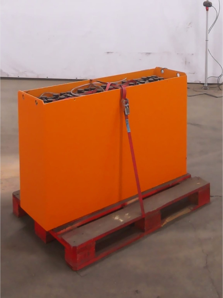 AVB 48V 360Ah - Acumulador para Equipo de manutención: foto 1 AVB 48V 360Ah - Acumulador para Equipo de manutención: foto 1