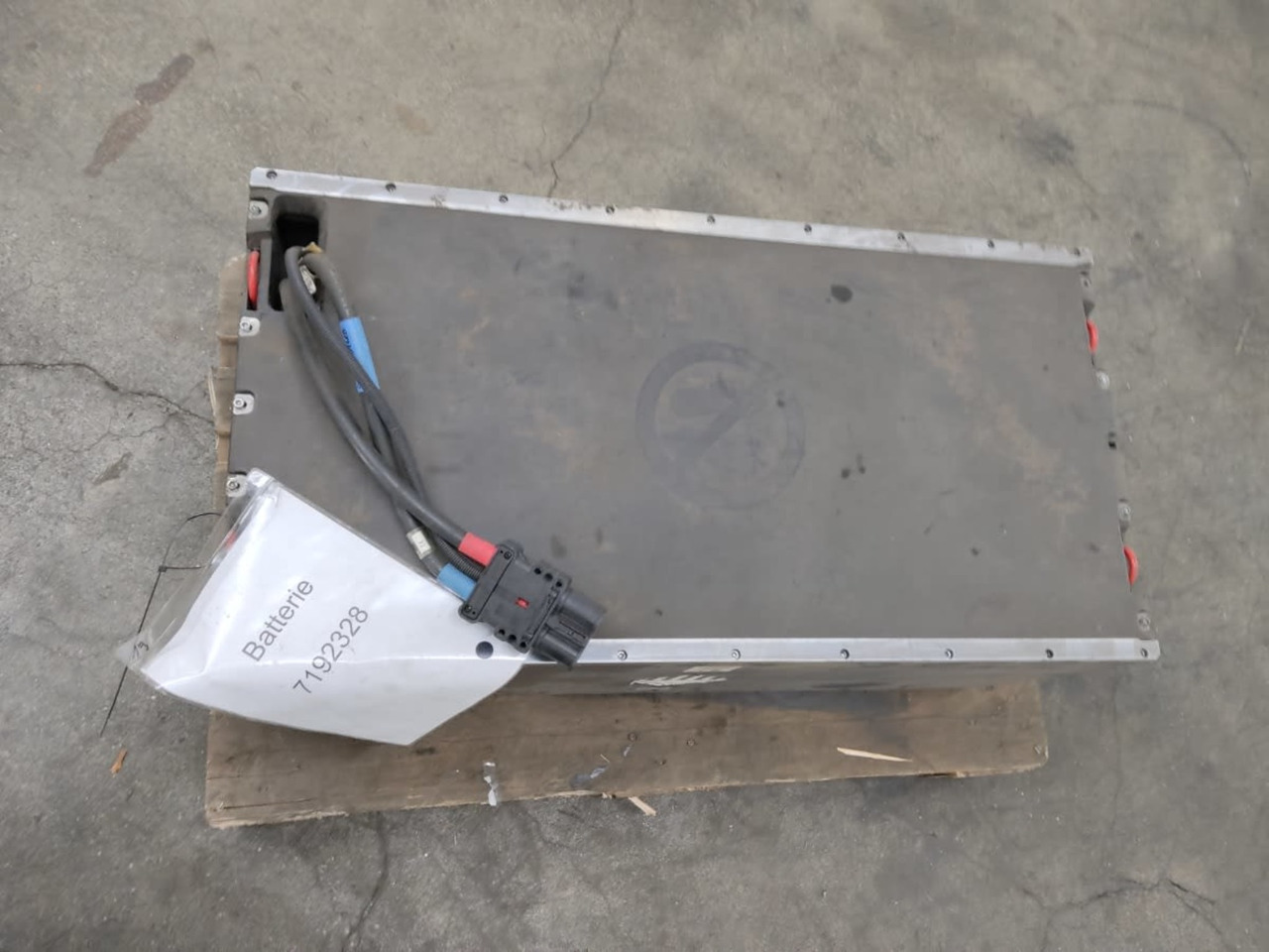 BMZ Battery 48V 268Ah 13,10kw - Acumulador para Equipo de manutención: foto 4 BMZ Battery 48V 268Ah 13,10kw - Acumulador para Equipo de manutención: foto 4