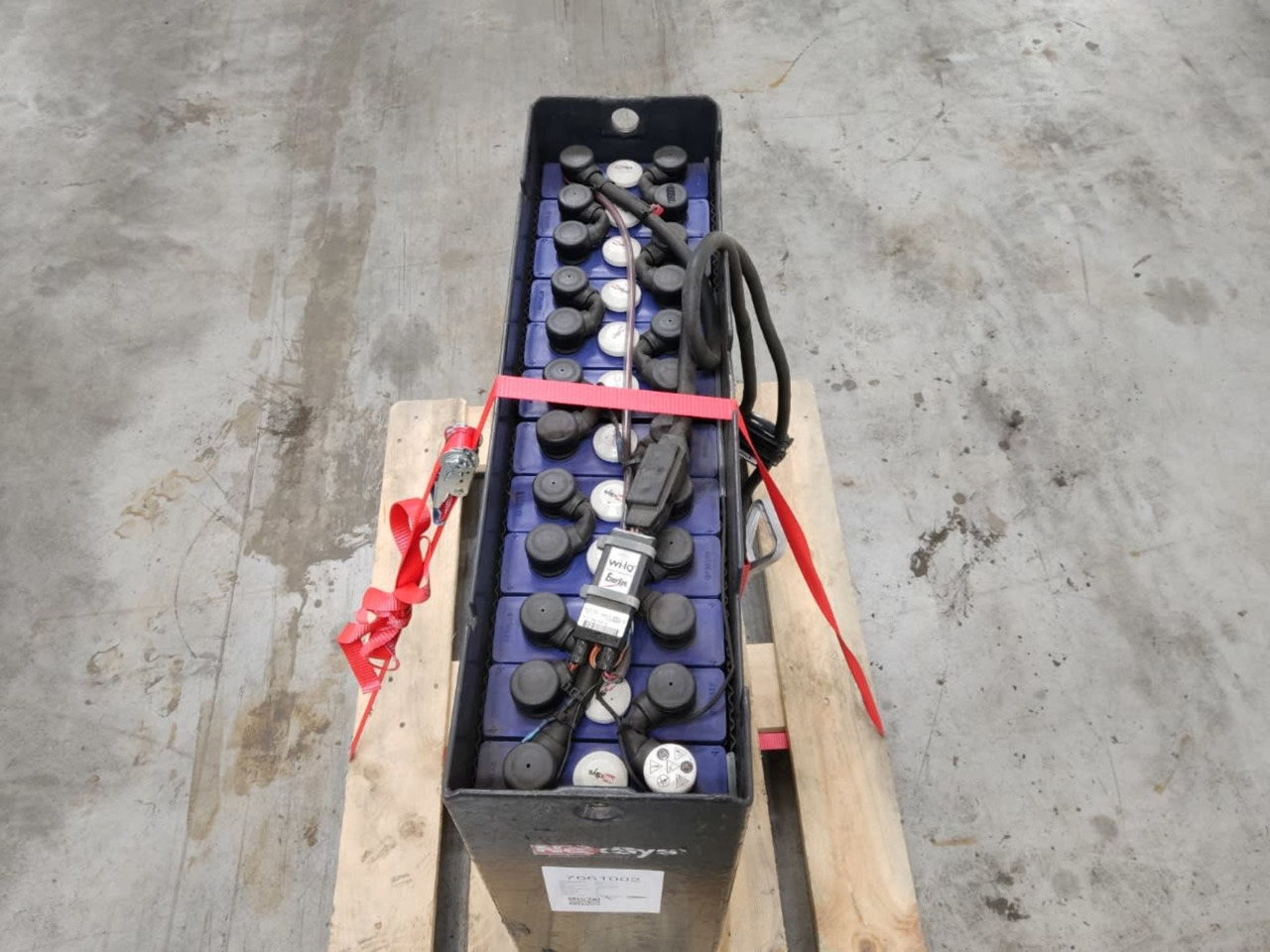 Battery 24V 24V 420Ah - Acumulador para Equipo de manutención: foto 4 Battery 24V 24V 420Ah - Acumulador para Equipo de manutención: foto 4