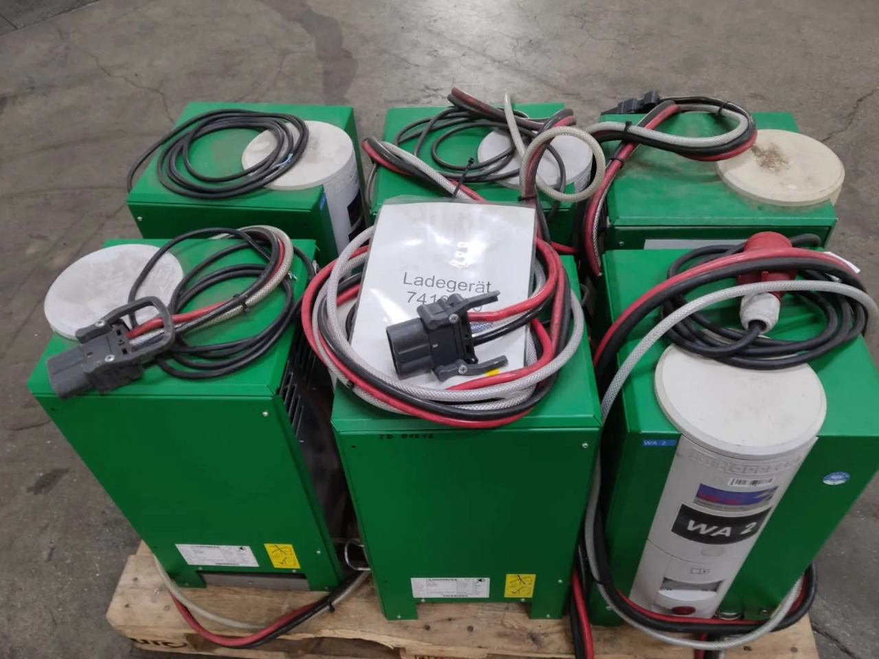Battery Charger Package 6 pieces - Sistema eléctrico para Equipo de manutención: foto 4 Battery Charger Package 6 pieces - Sistema eléctrico para Equipo de manutención: foto 4