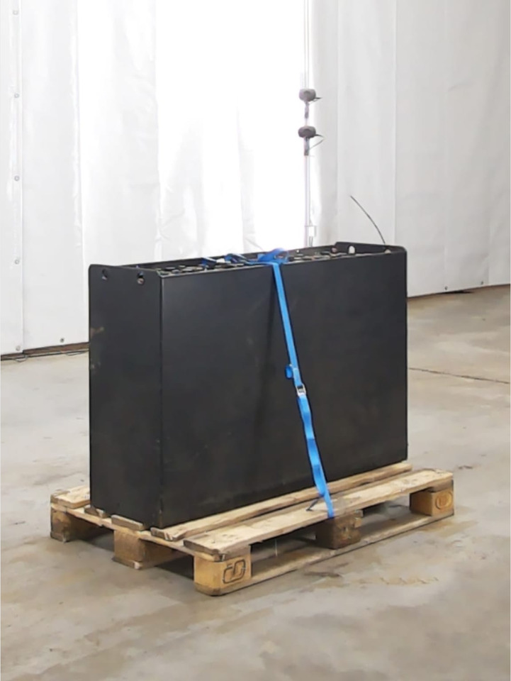 GNB Battery 48V 640Ah - Acumulador para Equipo de manutención: foto 1 GNB Battery 48V 640Ah - Acumulador para Equipo de manutención: foto 1