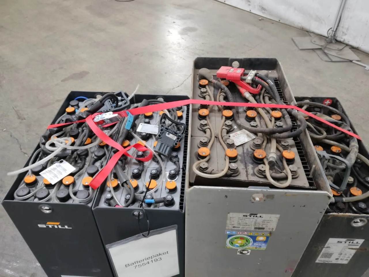 Battery Package 4 pieces - Implemento para Equipo de manutención: foto 4 Battery Package 4 pieces - Implemento para Equipo de manutención: foto 4