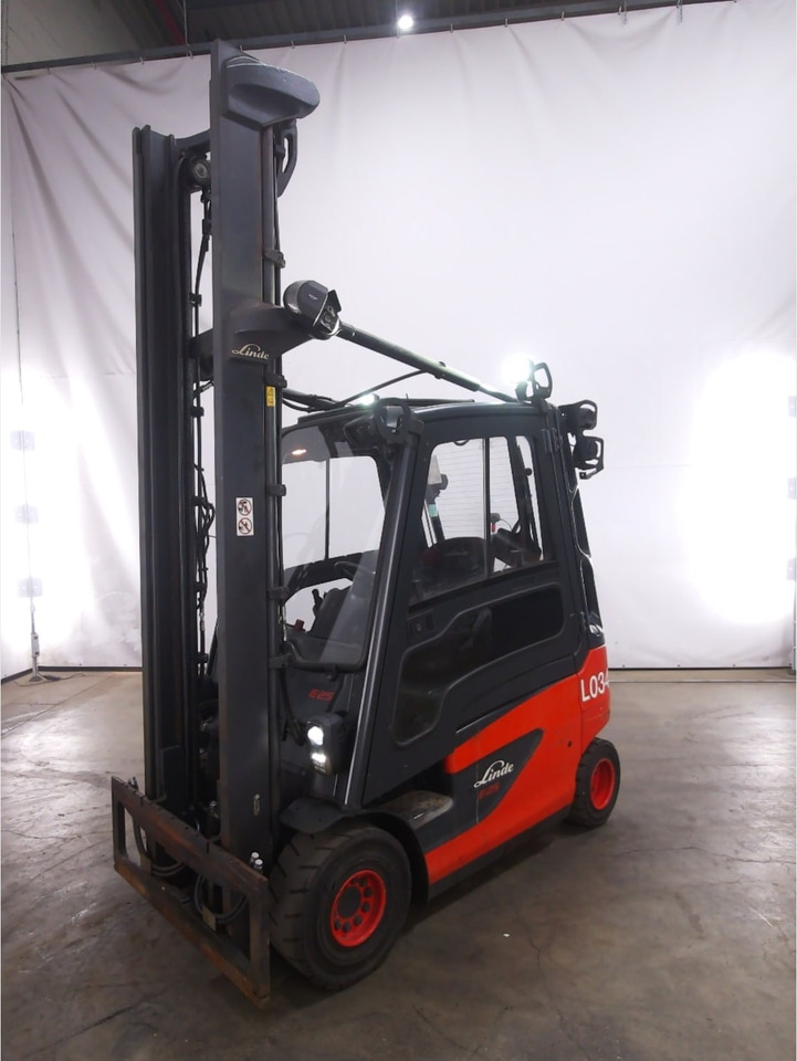 Linde E25-01 - Carretilla elevadora eléctrica: foto 1 Linde E25-01 - Carretilla elevadora eléctrica: foto 1