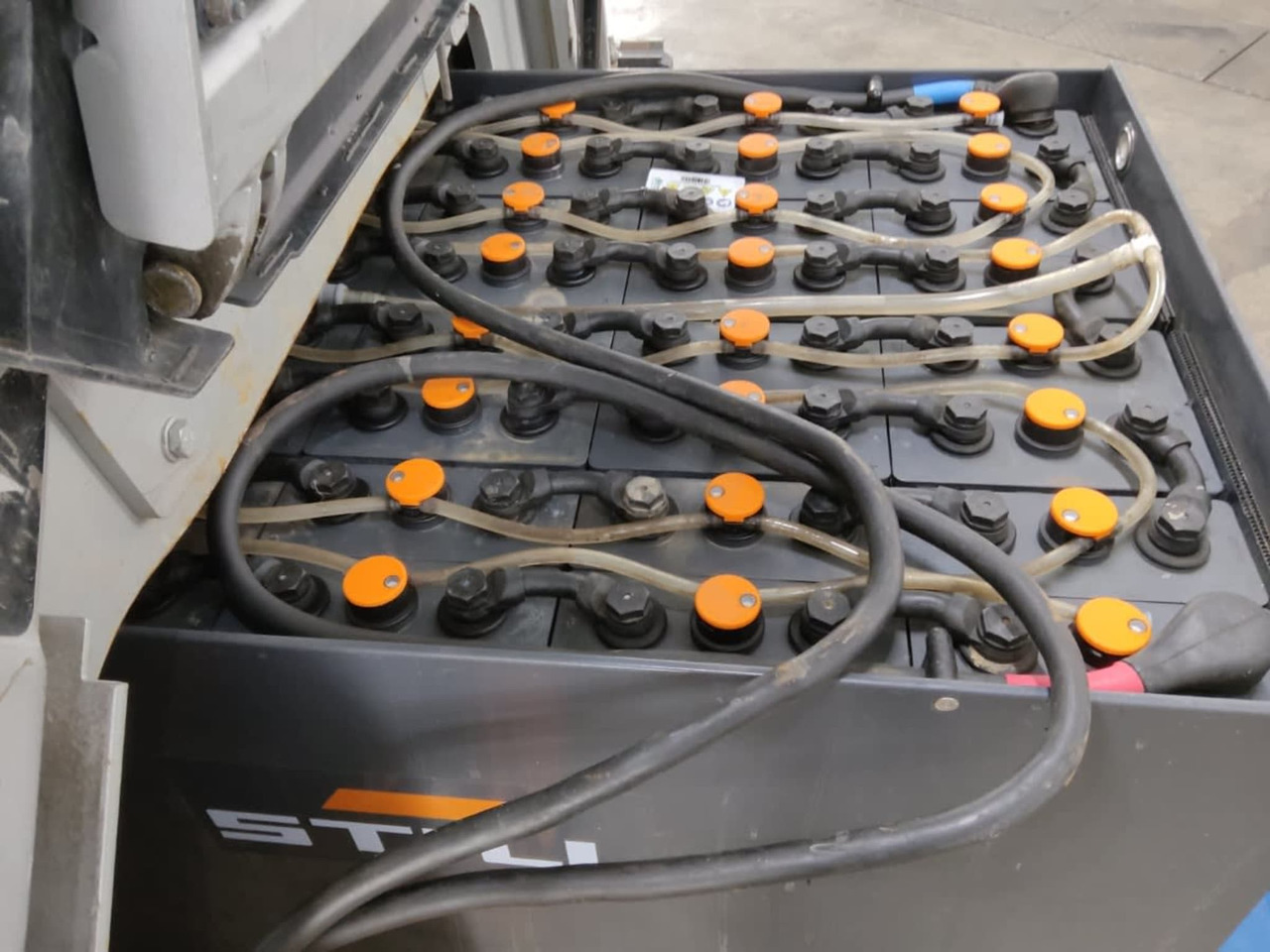 STILL RX60-35 - Carretilla elevadora eléctrica: foto 4 STILL RX60-35 - Carretilla elevadora eléctrica: foto 4