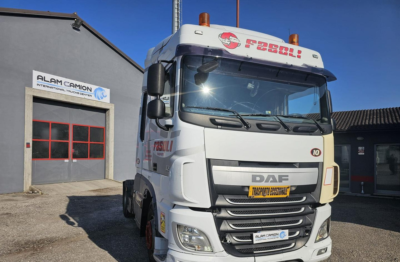 DAF XF-460 EURO 6 impianto idraulico - Cabeza tractora: foto 1 DAF XF-460 EURO 6 impianto idraulico - Cabeza tractora: foto 1