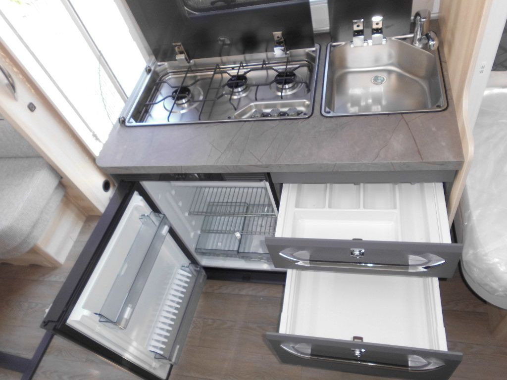 Caravana Hobby De Luxe 460 LU Lagerabverkauf!: foto 11 Caravana Hobby De Luxe 460 LU Lagerabverkauf!: foto 11