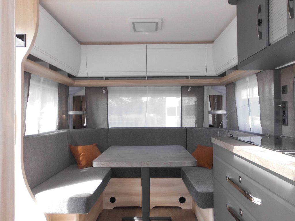 Hobby De Luxe 540 UL 2026 AUTARK AMBIENTE ROLLROST - Caravana: foto 1 Hobby De Luxe 540 UL 2026 AUTARK AMBIENTE ROLLROST - Caravana: foto 1