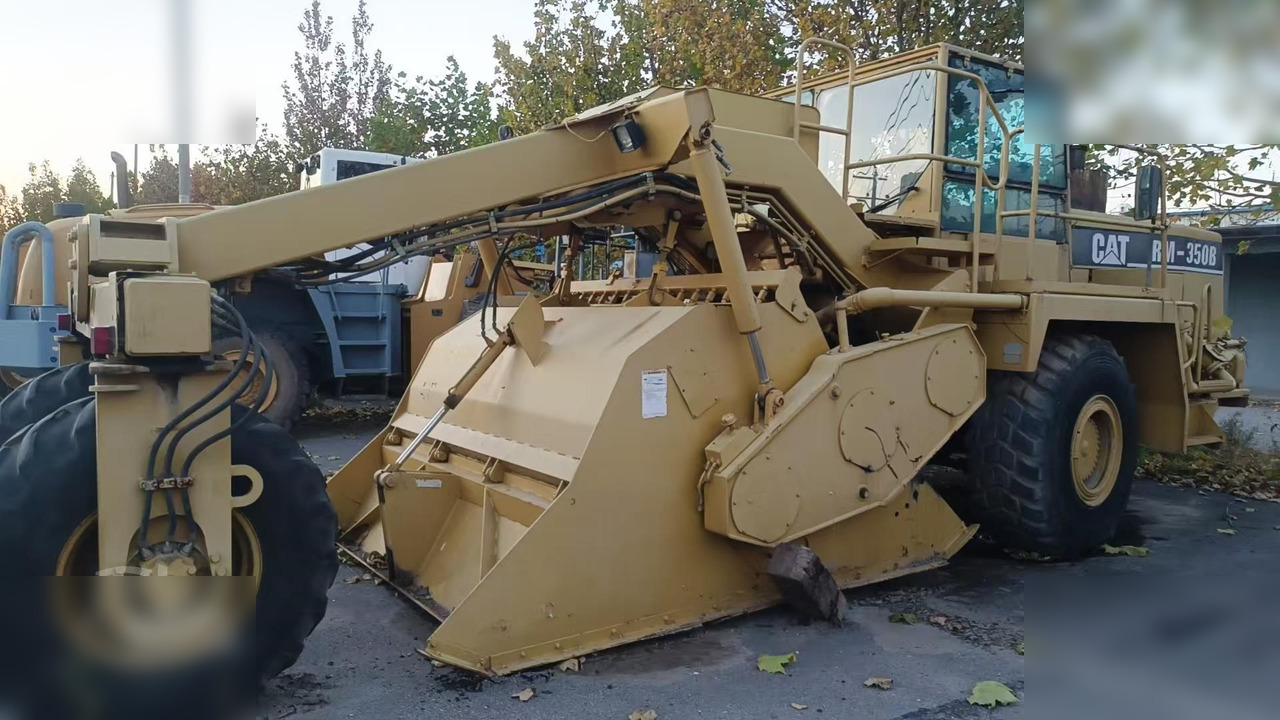 1998 CATERPILLAR RM-350B - Estabilizador de suelos: foto 2 1998 CATERPILLAR RM-350B - Estabilizador de suelos: foto 2