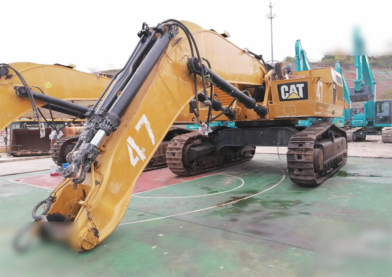 2013 CATERPILLAR 6015 - Excavadora de cadenas: foto 4 2013 CATERPILLAR 6015 - Excavadora de cadenas: foto 4