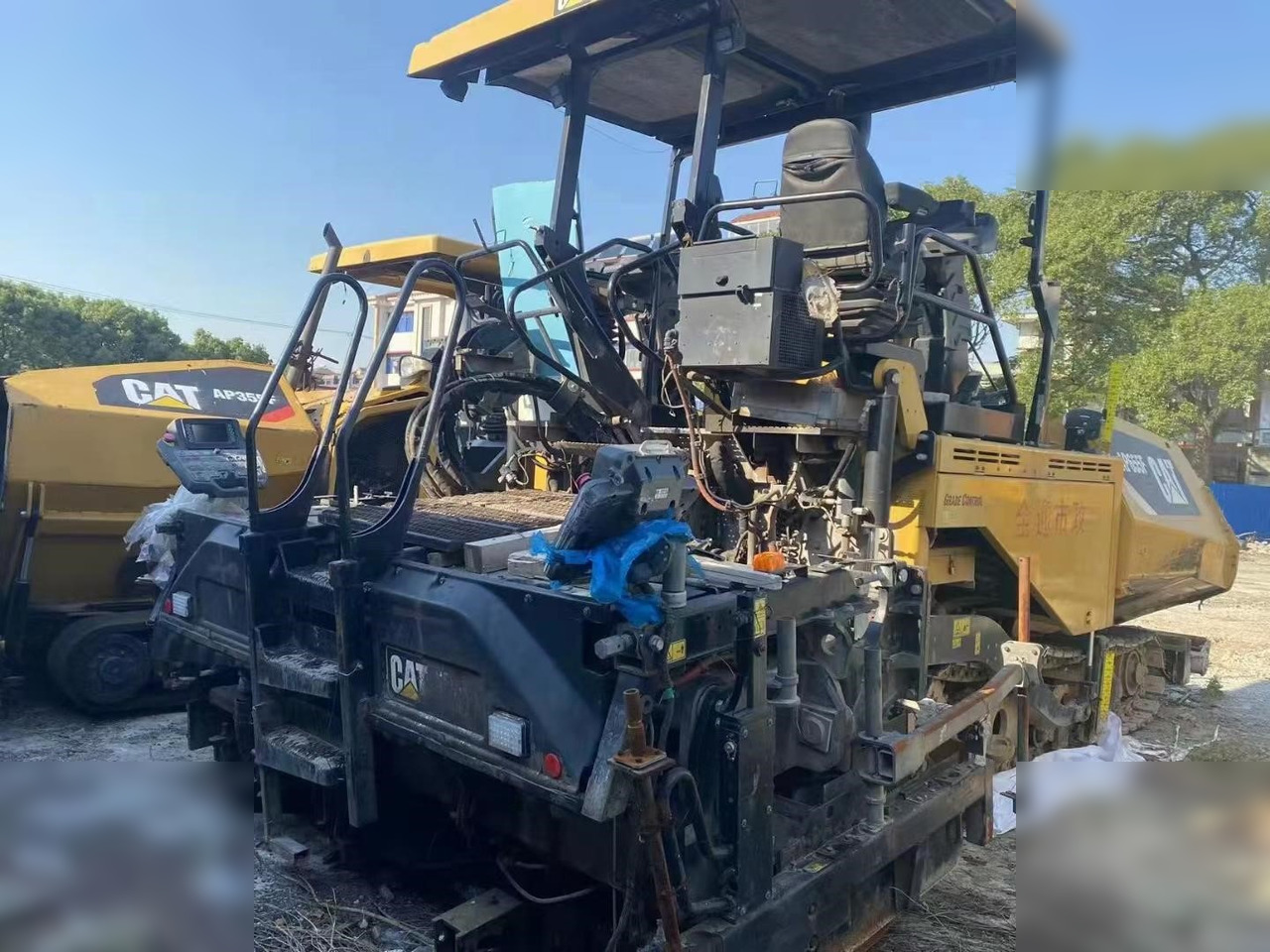 2017 CATERPILLAR AP-655F - Pavimentadora de asfalto: foto 1 2017 CATERPILLAR AP-655F - Pavimentadora de asfalto: foto 1