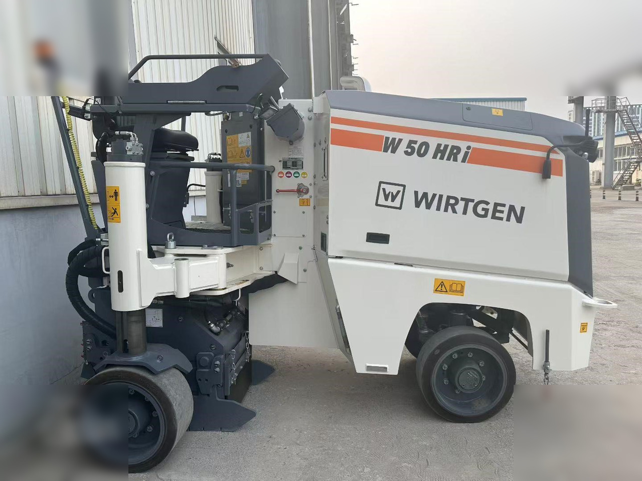 2023 WIRTGEN W50HRI - Fresadora en frío: foto 1 2023 WIRTGEN W50HRI - Fresadora en frío: foto 1