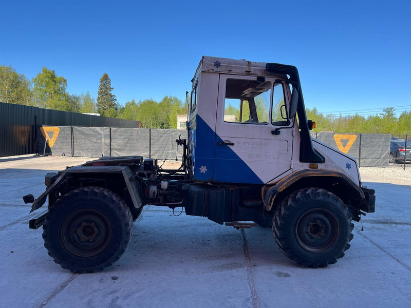 Mercedes-Benz Unimog U130 4x4 - Cabeza tractora: foto 5 Mercedes-Benz Unimog U130 4x4 - Cabeza tractora: foto 5