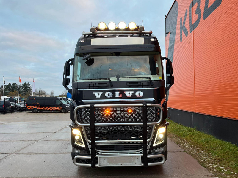 Volvo FH 16 750 6x4 GCW 80 ton / RETARDER / HYDRAULICS / TANDEM AXLE LIFT - Cabeza tractora: foto 3 Volvo FH 16 750 6x4 GCW 80 ton / RETARDER / HYDRAULICS / TANDEM AXLE LIFT - Cabeza tractora: foto 3