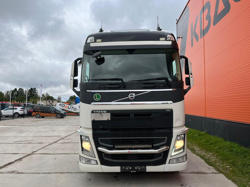 Volvo FH 500 6x2 GLOBE XL / DOUBLE BOGIE - Cabeza tractora: foto 3 Volvo FH 500 6x2 GLOBE XL / DOUBLE BOGIE - Cabeza tractora: foto 3