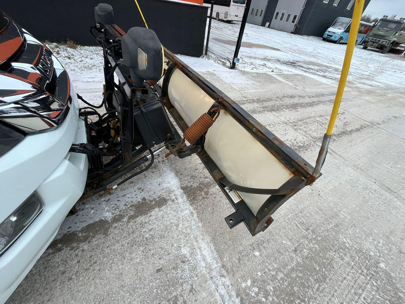 Pick-up Isuzu D-max 4x4 SNOW PLOW & SPREADER: foto 10