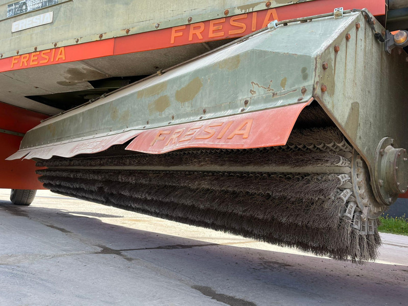 Barredora vial Iveco Fresia F 2000 4x4 SNOW PLOW / BROOM / BLOWER: foto 9