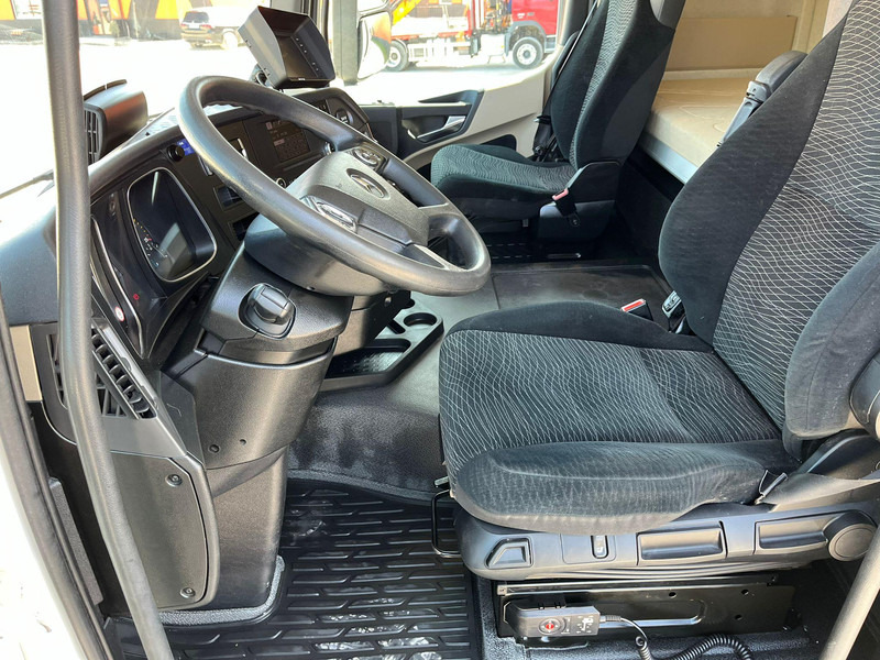 Leasing de Mercedes-Benz Actros 2545 6x2 BOX L=7526 mm Mercedes-Benz Actros 2545 6x2 BOX L=7526 mm: foto 20