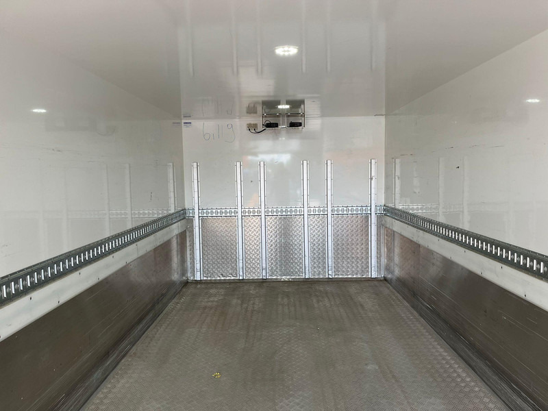 Leasing de Mercedes-Benz Actros 2545 6x2 BOX L=7526 mm Mercedes-Benz Actros 2545 6x2 BOX L=7526 mm: foto 11