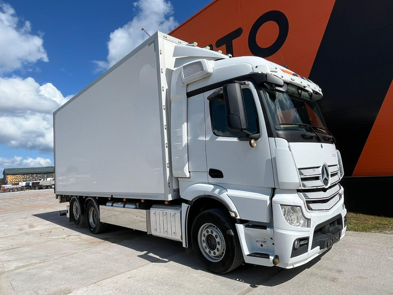 Mercedes-Benz Actros 2551 6x2*4 BOX L=7401mm - Camión caja cerrada: foto 4 Mercedes-Benz Actros 2551 6x2*4 BOX L=7401mm - Camión caja cerrada: foto 4