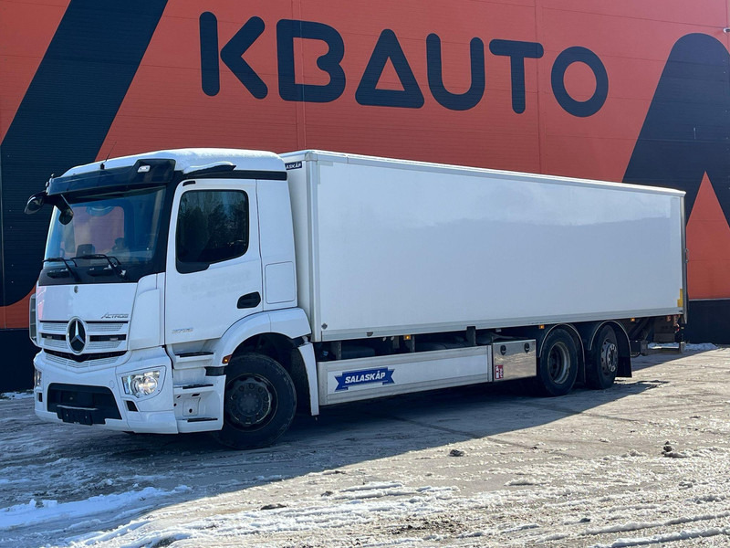 Mercedes-Benz Actros 2735 6x2*4 BOX L=8476 mm - Camión caja cerrada: foto 1 Mercedes-Benz Actros 2735 6x2*4 BOX L=8476 mm - Camión caja cerrada: foto 1
