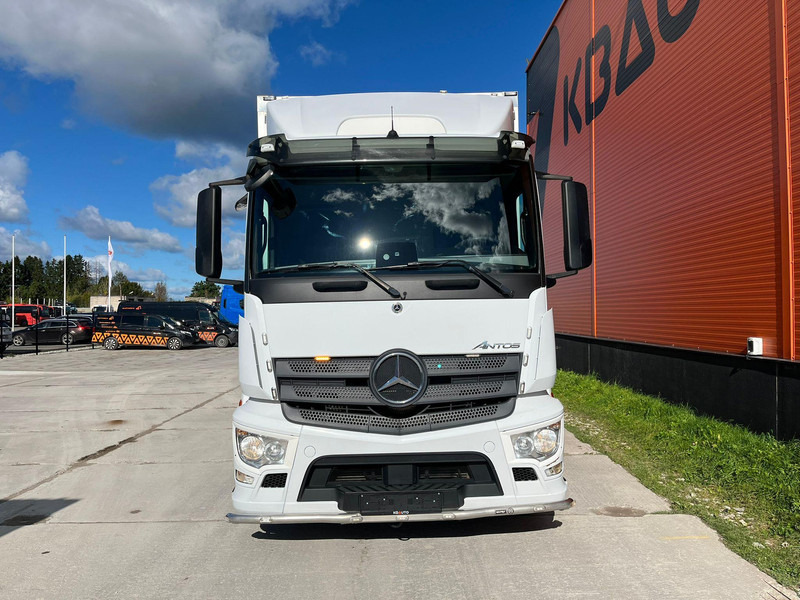 Mercedes-Benz Antos 2540L 6x2*4 THERMOKING UT SPECTRUM / BOX L=9522 mm - Camión frigorífico: foto 2 Mercedes-Benz Antos 2540L 6x2*4 THERMOKING UT SPECTRUM / BOX L=9522 mm - Camión frigorífico: foto 2