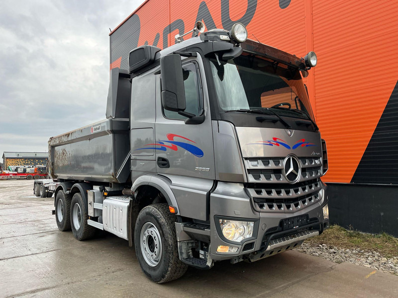 Mercedes-Benz Arocs 2658 6x4 COMBI / RETARDER / FULL STEEL / BOX L=4435 mm - Camión volquete: foto 4 Mercedes-Benz Arocs 2658 6x4 COMBI / RETARDER / FULL STEEL / BOX L=4435 mm - Camión volquete: foto 4
