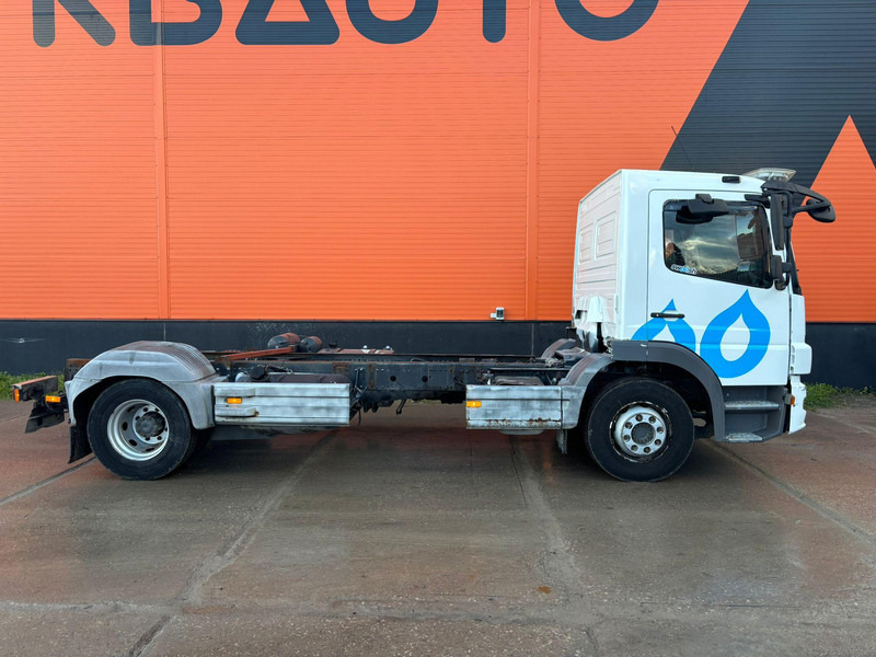 Mercedes-Benz Atego 1528 4x2 PTO / CHASSIS L=4541 mm - Camión chasis: foto 5 Mercedes-Benz Atego 1528 4x2 PTO / CHASSIS L=4541 mm - Camión chasis: foto 5