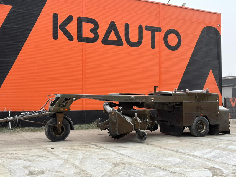 SCHÖRLING P17FV BROOM / BLOWER / 3053 HOURS - Barredora vial: foto 1 SCHÖRLING P17FV BROOM / BLOWER / 3053 HOURS - Barredora vial: foto 1