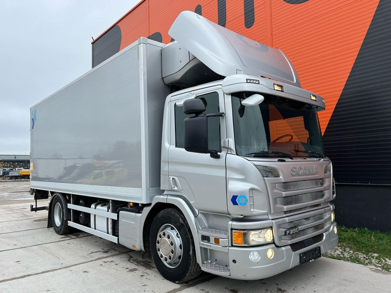 Scania P 250 4x2 THERMOKING / BOX L=6440 mm - Camión frigorífico: foto 3 Scania P 250 4x2 THERMOKING / BOX L=6440 mm - Camión frigorífico: foto 3