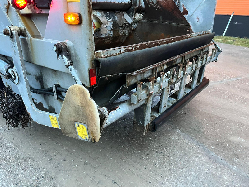 Camión de basura Scania P 280 6x2*4 NTM KG-2K 12.0 + 6.0 m3: foto 11