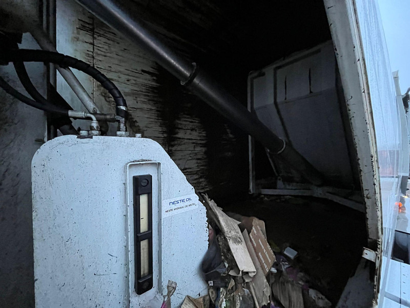 Camión de basura Scania P 280 6x2*4 NTM KG-2K 12.0 + 6.0 m3: foto 13