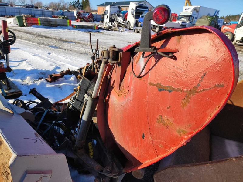 Svedala ARBRÅ HYDRAULIC STRAIGHT SNOW PLOW / LUMESAHK - Máquina quitanieve: foto 3 Svedala ARBRÅ HYDRAULIC STRAIGHT SNOW PLOW / LUMESAHK - Máquina quitanieve: foto 3