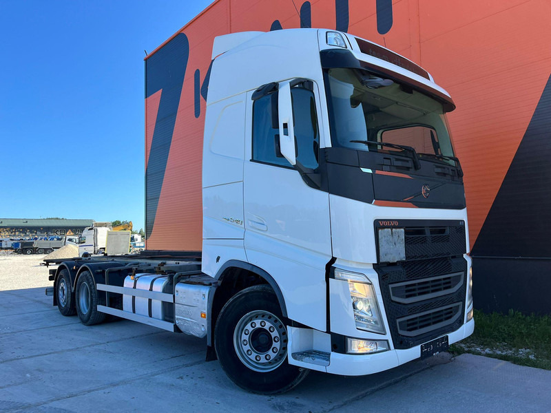 Volvo FH 540 6x2 RETARDER - Camión portacontenedore/ Intercambiable: foto 3 Volvo FH 540 6x2 RETARDER - Camión portacontenedore/ Intercambiable: foto 3