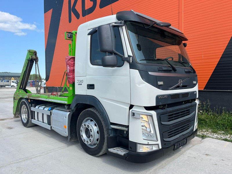 Volvo FM 330 4x2 JOAB TL 8 AO C - Camión portacontenedor de cadenas: foto 4 Volvo FM 330 4x2 JOAB TL 8 AO C - Camión portacontenedor de cadenas: foto 4