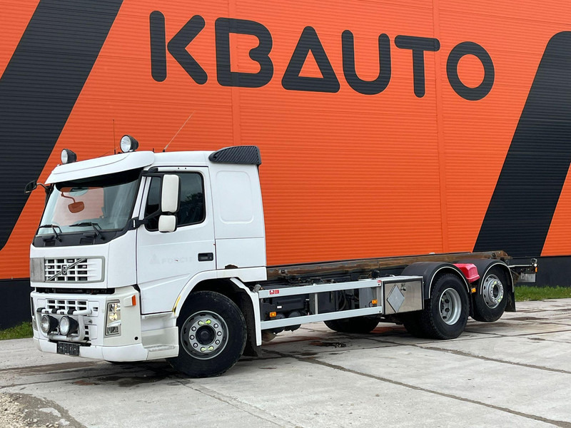 Volvo FM 410 6x2*4 HYDRAULICS / CHASSIS L=6875 mm - Camión chasis: foto 1 Volvo FM 410 6x2*4 HYDRAULICS / CHASSIS L=6875 mm - Camión chasis: foto 1