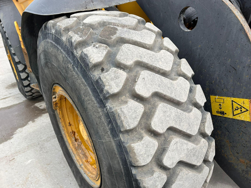 Cargadora de ruedas Volvo L 90 F 4x4 CENTRAL LUBRICATION / AC: foto 18