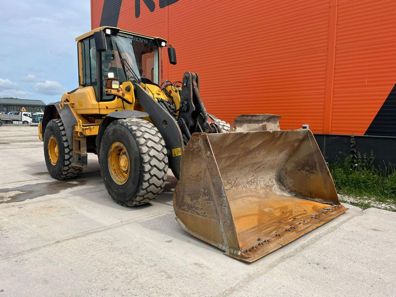 Volvo L 90 F 4x4 CENTRAL LUBRICATION / AC - Cargadora de ruedas: foto 4 Volvo L 90 F 4x4 CENTRAL LUBRICATION / AC - Cargadora de ruedas: foto 4