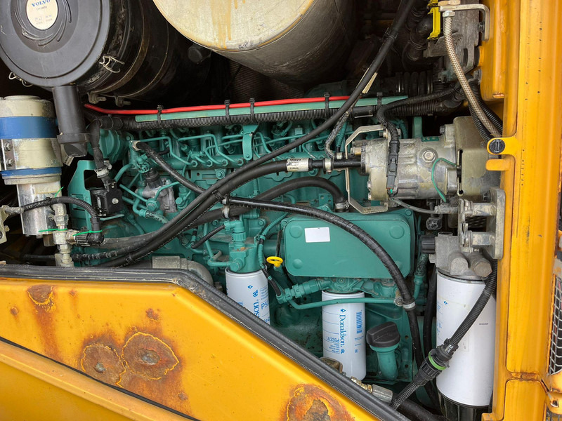Cargadora de ruedas Volvo L 90 F 4x4 CENTRAL LUBRICATION / AC: foto 15