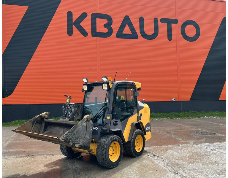 Volvo MC 70 C T4 BRUSH - Cargadora de ruedas: foto 1 Volvo MC 70 C T4 BRUSH - Cargadora de ruedas: foto 1