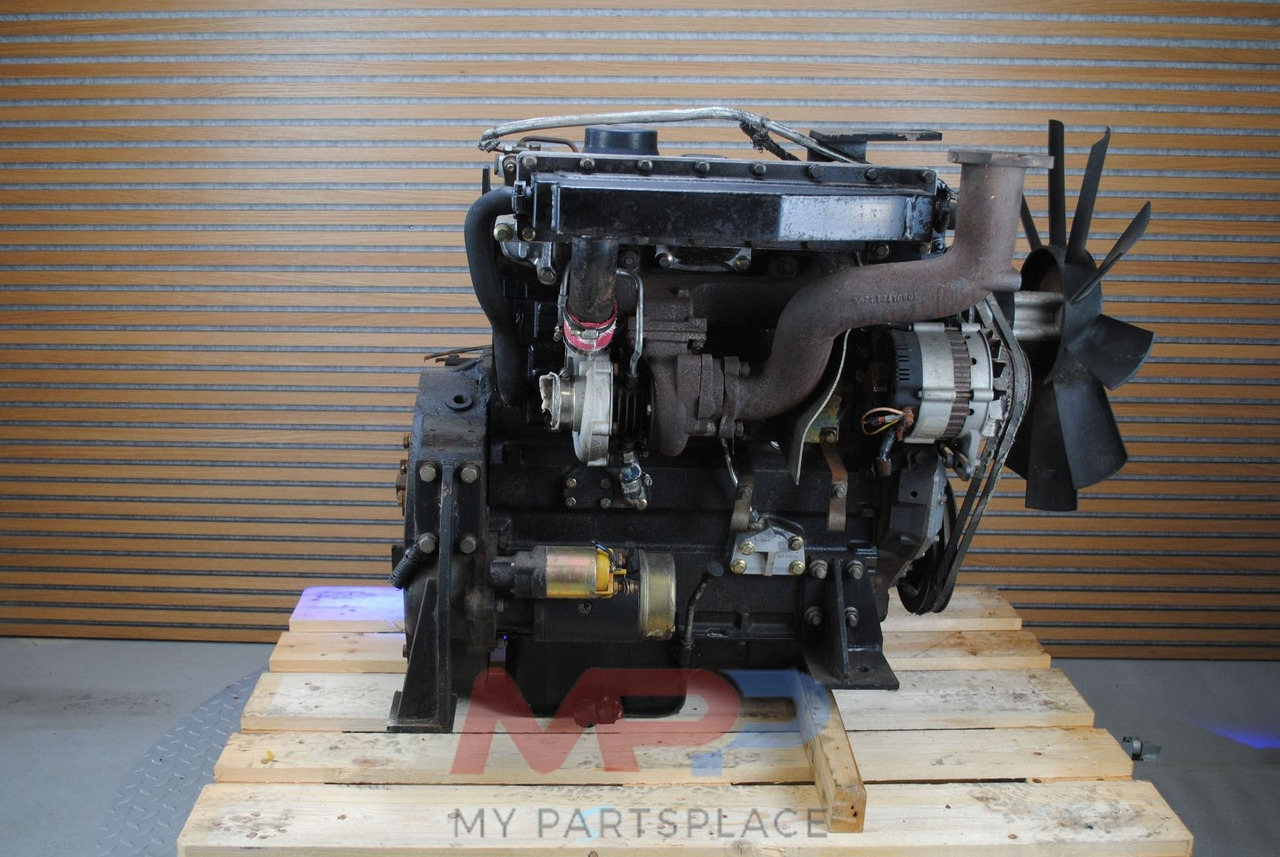 Perkins Perkins 1004 turbo AA-AB 1004.4 - Motor: foto 4 Perkins Perkins 1004 turbo AA-AB 1004.4 - Motor: foto 4