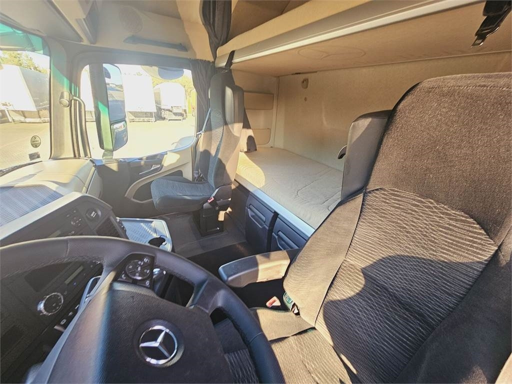 Mercedes-Benz ACTROS 1843 - Cabeza tractora: foto 5 Mercedes-Benz ACTROS 1843 - Cabeza tractora: foto 5