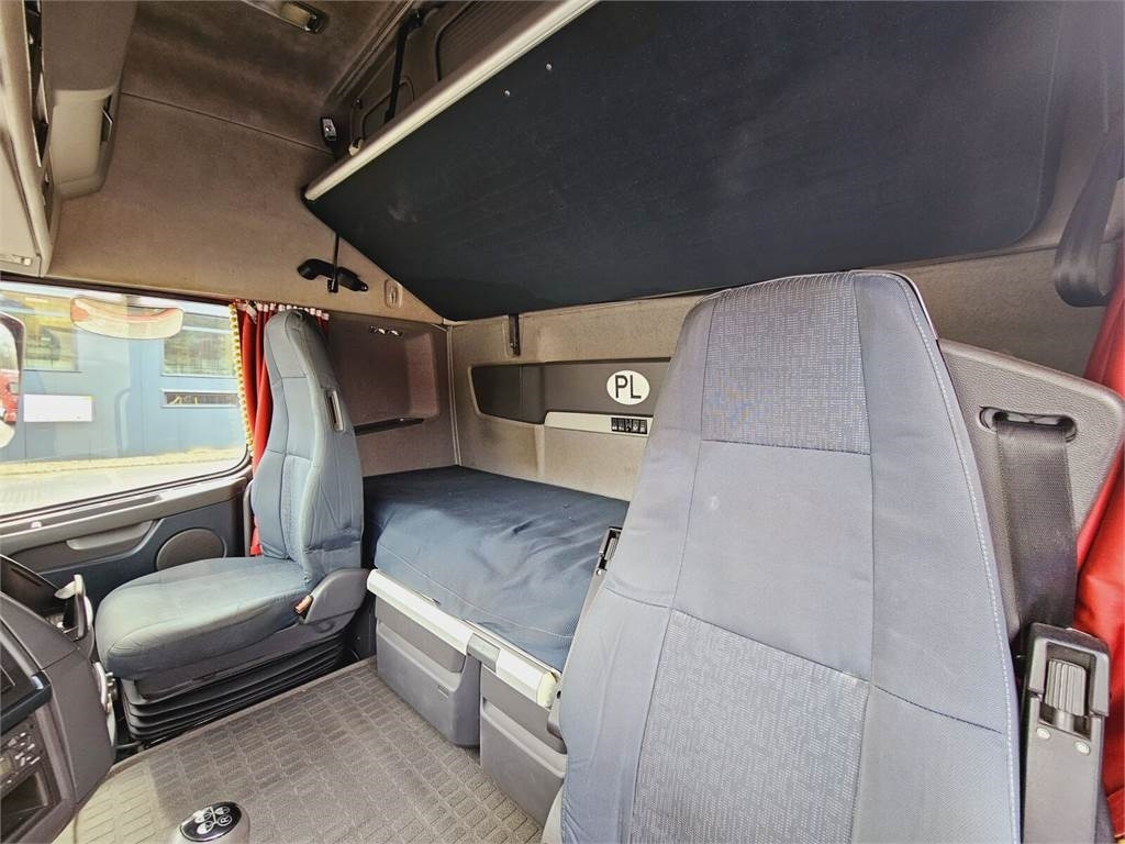 Volvo FH13 XXL EURO 5 2011 + KRONE MEGA RAISE - Cabeza tractora: foto 3 Volvo FH13 XXL EURO 5 2011 + KRONE MEGA RAISE - Cabeza tractora: foto 3