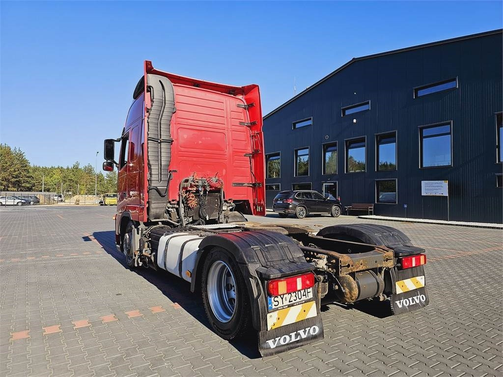 Volvo FH13 XXL MANUAL 420 EURO 5 2011 r MEGA LOW DECK - Cabeza tractora: foto 4 Volvo FH13 XXL MANUAL 420 EURO 5 2011 r MEGA LOW DECK - Cabeza tractora: foto 4