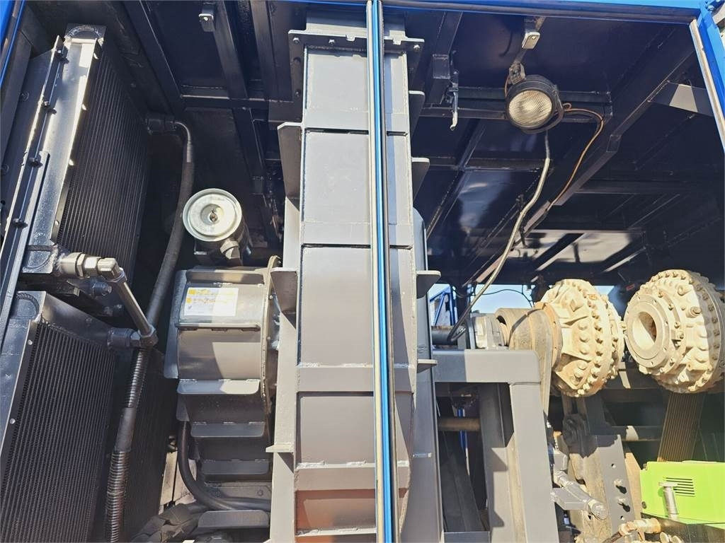 Iveco MTS 4 x TURBINE MTS 4 x TURBINE Saugbagger vacuum - Limpieza de alcantarillado: foto 3 Iveco MTS 4 x TURBINE MTS 4 x TURBINE Saugbagger vacuum - Limpieza de alcantarillado: foto 3