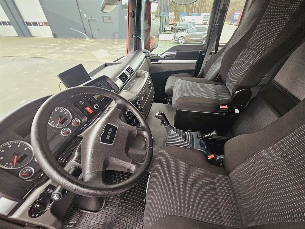 Leasing de MAN TGS 26.440 6x6 9500 l water + 950 foam Stolarczyk  MAN TGS 26.440 6x6 9500 l water + 950 foam Stolarczyk: foto 34