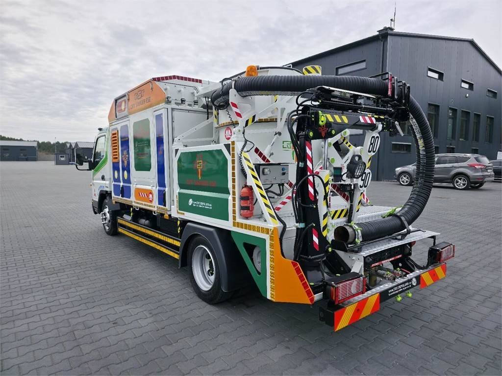 Mitsubishi CANTER odkurzacz koparka ssąca Saugbagger CITY SAU - Excavadora: foto 5 Mitsubishi CANTER odkurzacz koparka ssąca Saugbagger CITY SAU - Excavadora: foto 5
