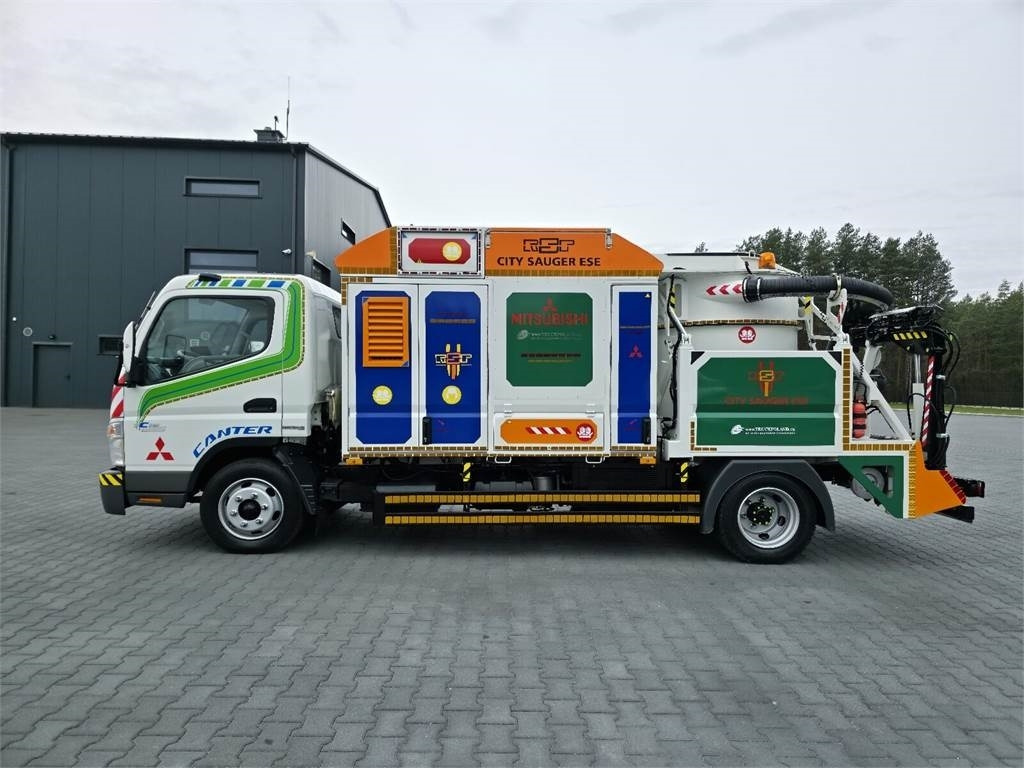 Mitsubishi CANTER odkurzacz koparka ssąca Saugbagger CITY SAU - Excavadora: foto 4 Mitsubishi CANTER odkurzacz koparka ssąca Saugbagger CITY SAU - Excavadora: foto 4