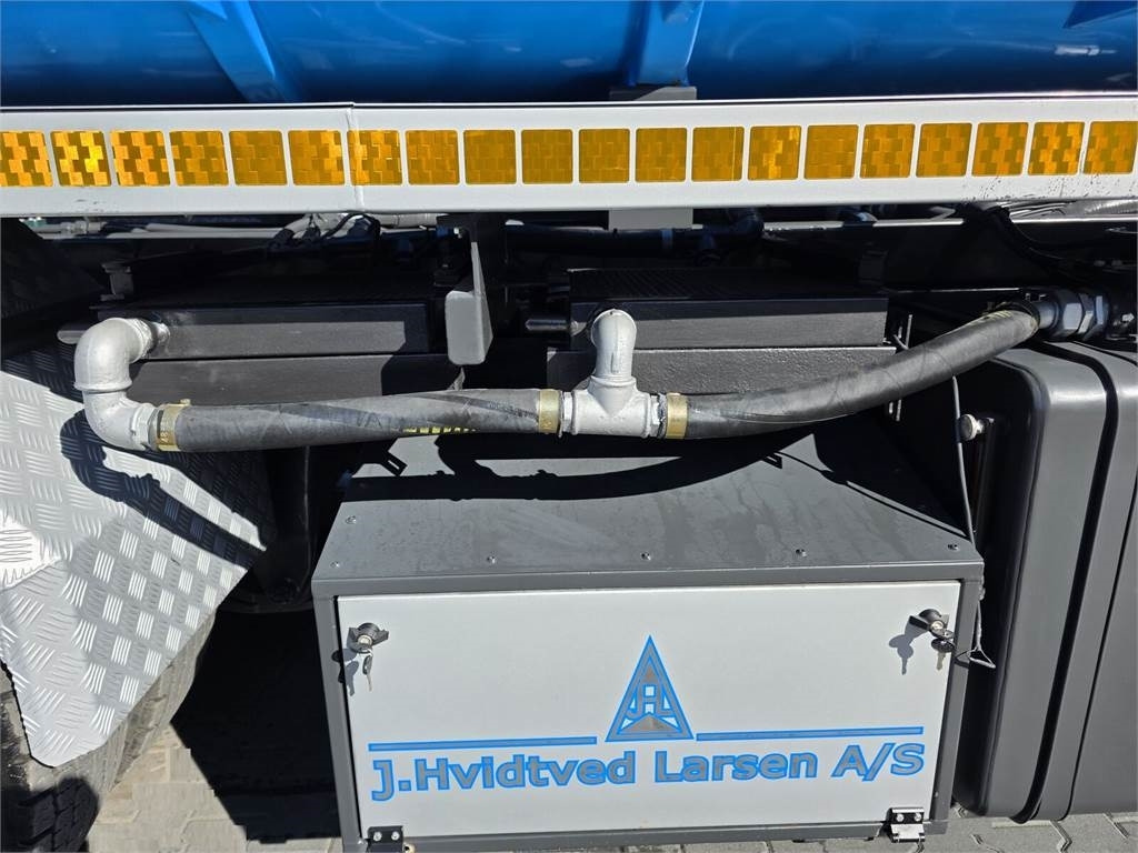 Leasing de Scania Larsen FlexVac 311 Vacuum suction loader  Scania Larsen FlexVac 311 Vacuum suction loader: foto 21