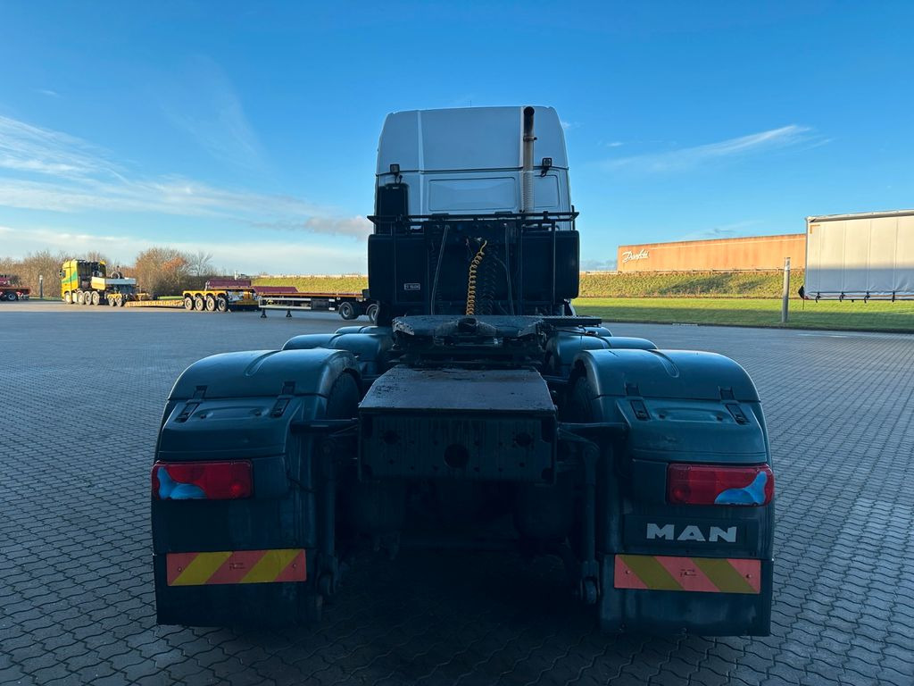 MAN TGX 41.540 8x4 MAN TGX 41.540 8x4 - Cabeza tractora: foto 4 MAN TGX 41.540 8x4 MAN TGX 41.540 8x4 - Cabeza tractora: foto 4